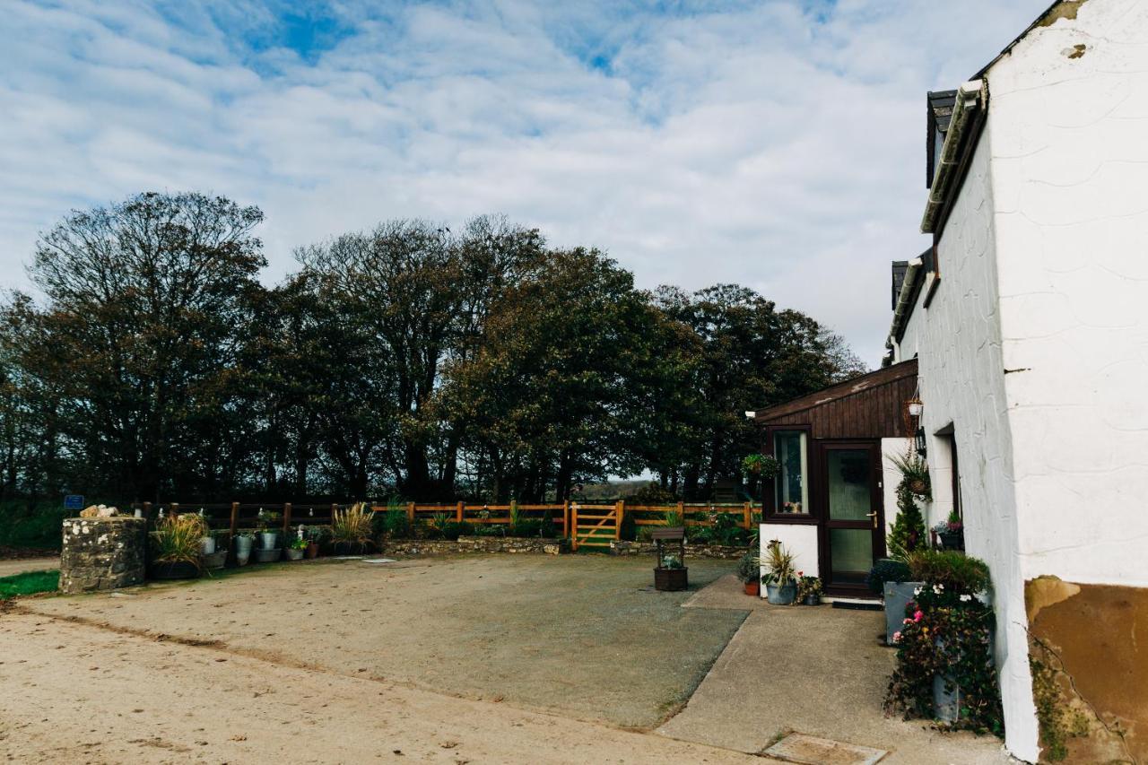 The Farmhouse Lochmeyler Llandeloy Exterior photo